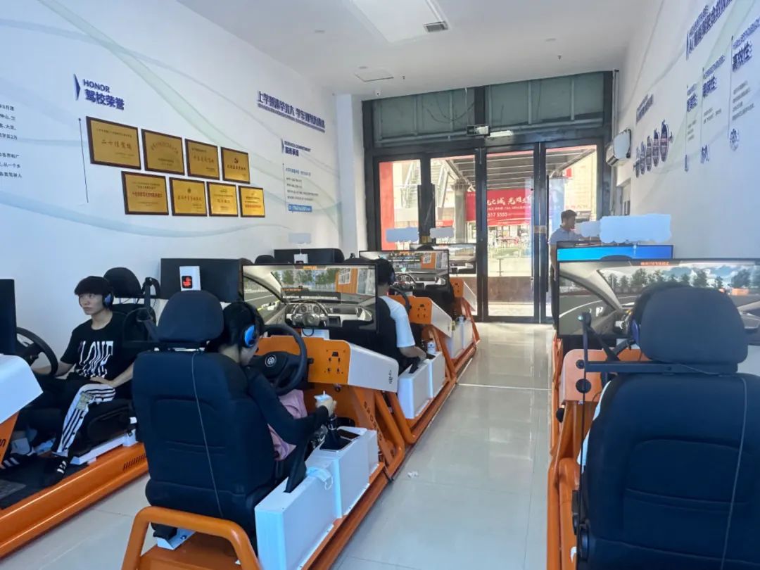 1722926892650304.jpg 640.jpg